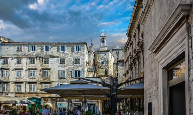 Alcoolul ar putea fi interzis într-o stațiune celebră, între orele 20.00 și 6.00