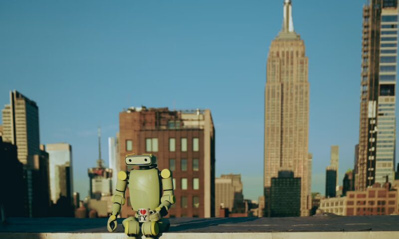 Roboței umanoizi concepuți pentru copii, școli și locuințe: sunt siguri și apropiați de oameni