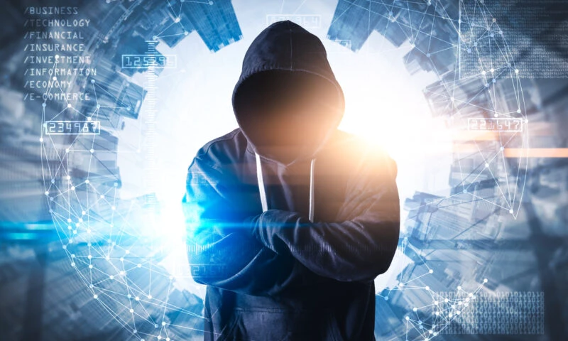 Pericol pe telefoane: ZeroDayRAT, un malware care permite să fii spionat inclusiv cu camera