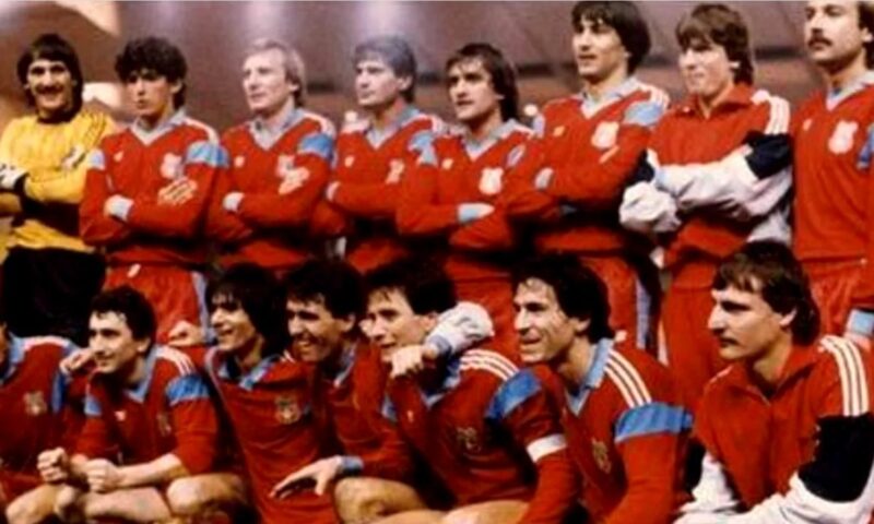 24 februarie 1987. Ultimul mare trofeu câștigat de o echipă românească în Europa. Hagi, la mijloc între fiii lui Ceaușescu