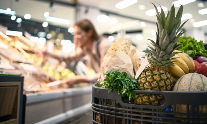 Magazinele din Franța introduc sisteme cu inteligență artificială pentru a reduce furturile. Soluția, într-o zonă juridică neclară