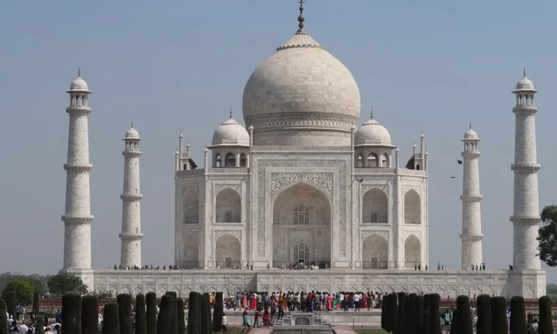 Reguli mai puțin cunoscute care condiționează accesul turiștilor în situri istorice