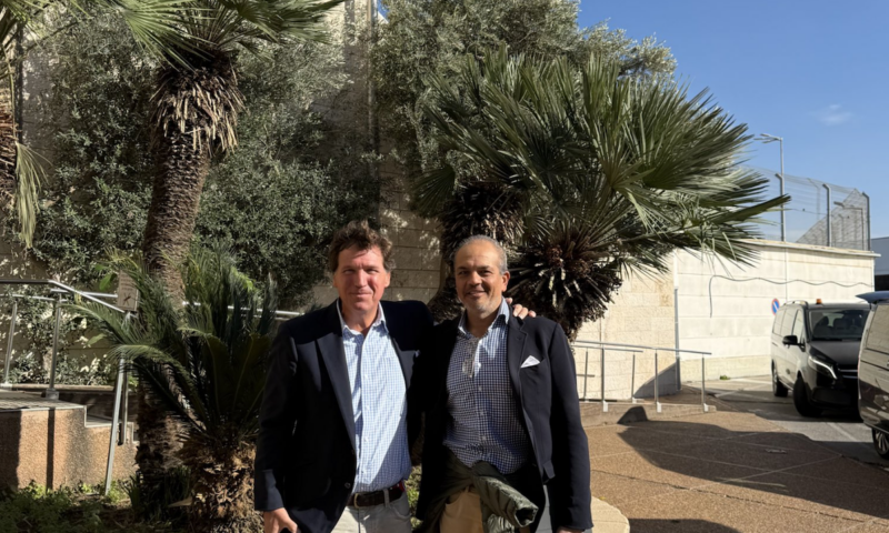 Interviu tensionat. Tucker Carlson l-a atacat dur pe ambasadorul SUA în Israel, Mike Huckabee. Iran, victimele din Gaza și manipularea lui Netanyahu