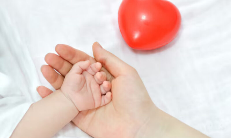 Ce nume nu ai voie să le dai copiilor în 2026. Toți părinții din România, obligați să respecte legea