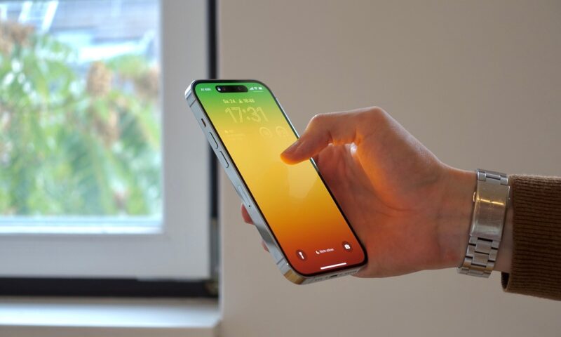 Lansarea întârziată a iOS 27 creează dezamăgiri