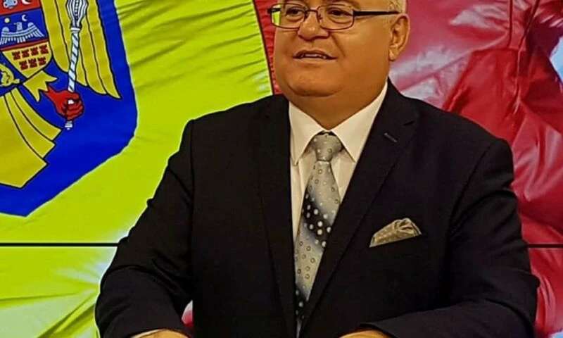 Cine este și ce studii are Ion Duvac, psihologul acuzat că-și hărțuiește pacientele