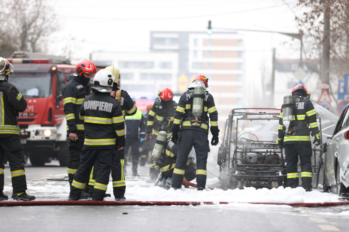 Un obiect banal care i-ar fi putut salva viața femeii care a ars de vie în mașina electrică. Explicația lui Titi Aur