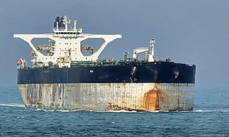 Marile rafinării din India suspendă comenzile de petrol rusesc din martie, pentru a-i face pe plac lui Trump