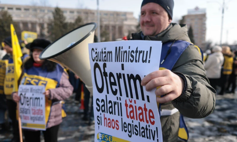 Profesorii amenință cu boicotarea simulărilor examenelor naționale. Vor noi creșteri de salarii