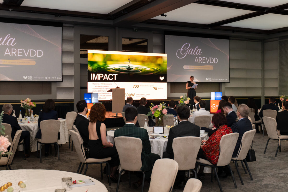 AREVDD, 13 ani de proiecte care schimbă vieți: gala parteneriatelor și lansarea „Eroii energiei”
