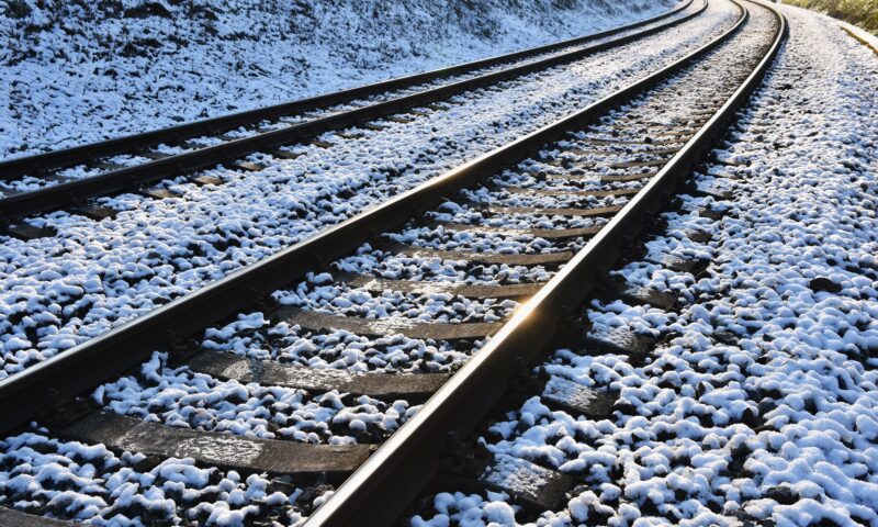 Trenuri oprite în stație, trafic feroviar suspendat. CFR are noi probleme