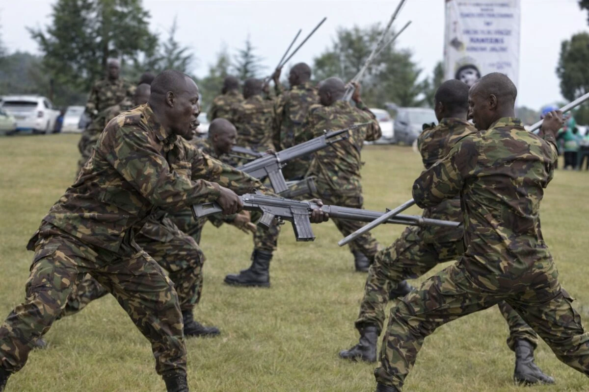 Cel puțin 1000 de cetățeni din Kenya, recrutați de ruși pentru războiul din Ucraina