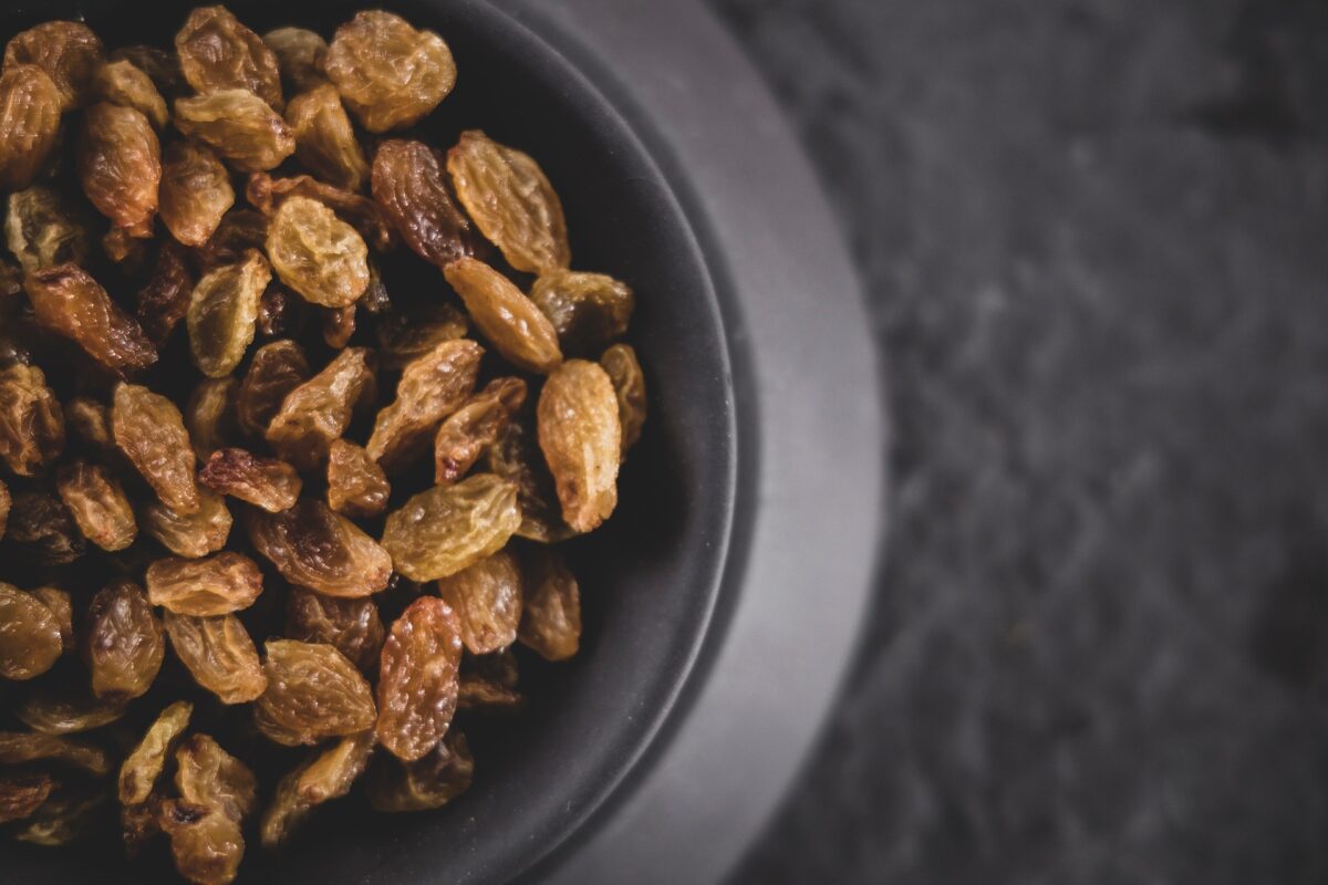 Loturi de stafide „Furnicuța”, retrase de la vânzare. Conțin pesticide neautorizate de UE