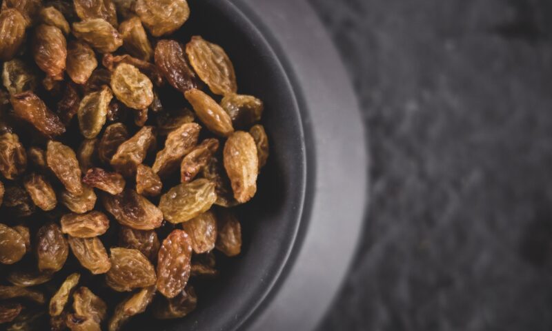 Loturi de stafide „Furnicuța”, retrase de la vânzare. Conțin pesticide neautorizate de UE