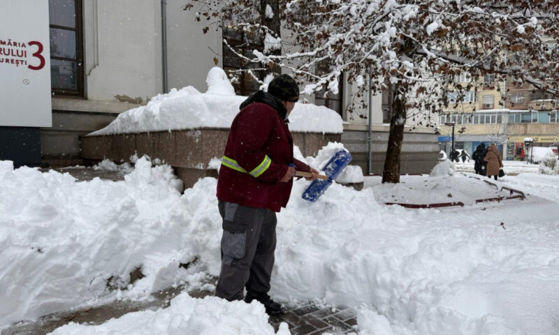 Alertele meteo de vreme severă, prelungite. Ninsorile viscolite vor continua în mai multe zone din țară