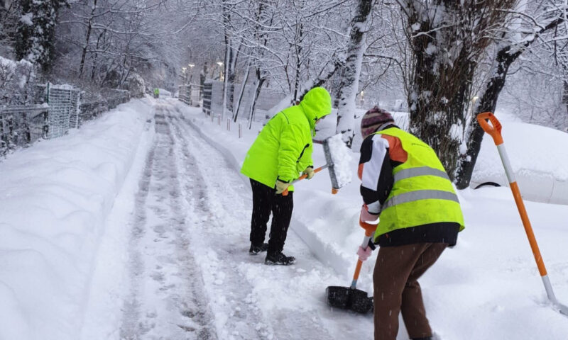Ciucu, după criticile legate de deszăpezire: În orașele civilizate, în prima zi când ninge, nimeni nu iese afară