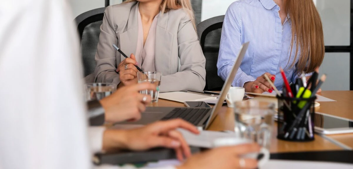 Factorii care influențează implicarea angajaților la locul de muncă. Claritatea cerințelor postului, printre elementele considerate esențiale