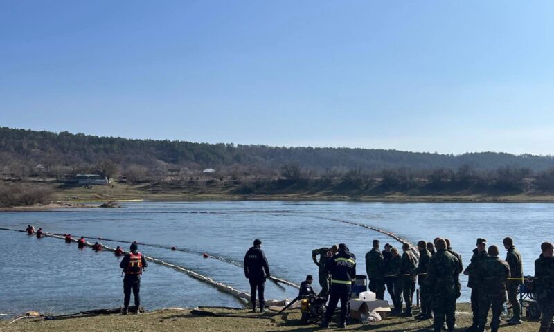 România trimite al treilea transport de echipamente pentru intervenția pe Nistru, după poluarea cu produse petroliere