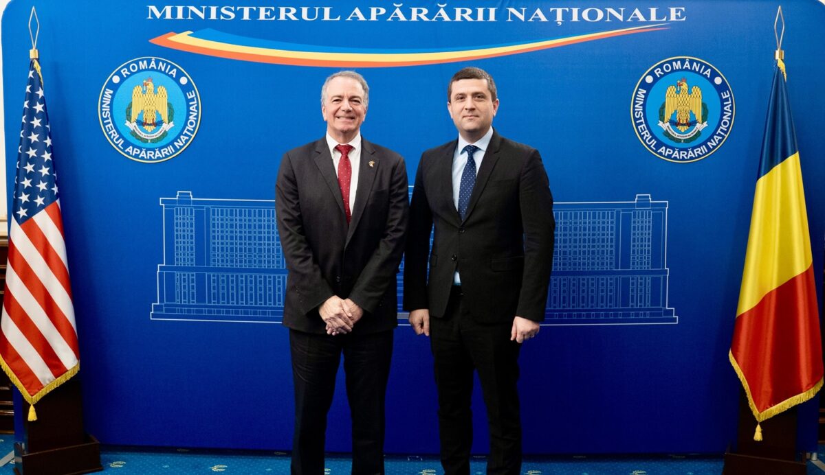 Noul ambasador al SUA în România, primit de ministrul Apărării la sediul MApN. Securitatea regională, unul dintre subiectele discutate 
