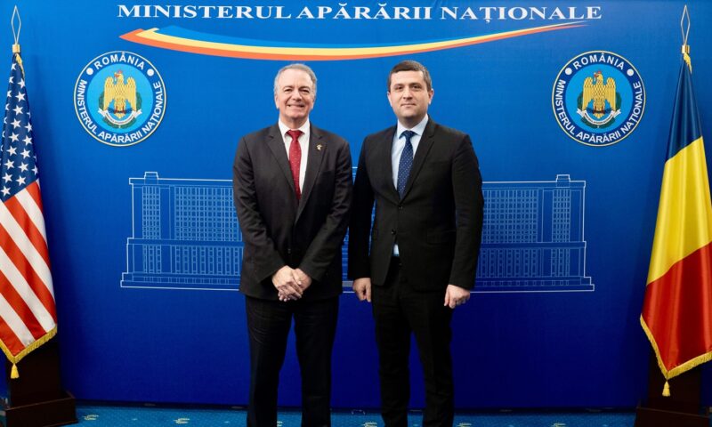 Noul ambasador al SUA în România, primit de ministrul Apărării la sediul MApN. Securitatea regională, unul dintre subiectele discutate 