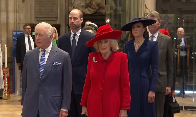Moment ciudat, surprins la Westminster Abbey. Ce i-a spus regele Charles reginei Camilla