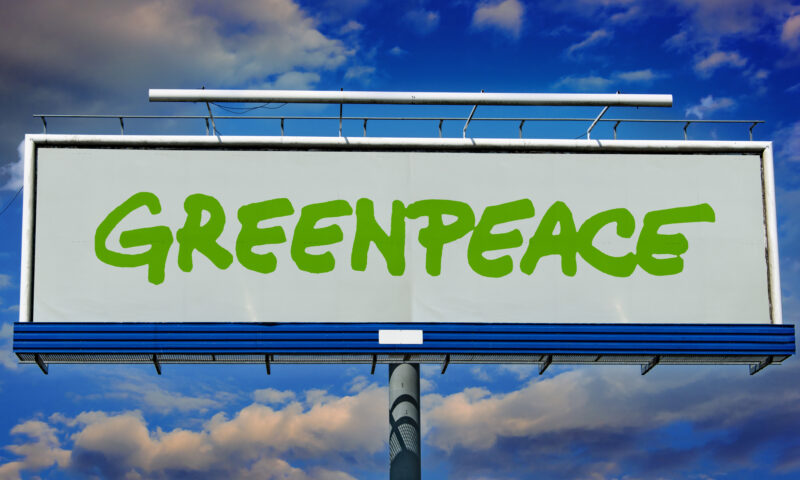 Greenpeace, condamnat la despăgubiri de sute de milioane de dolari în SUA