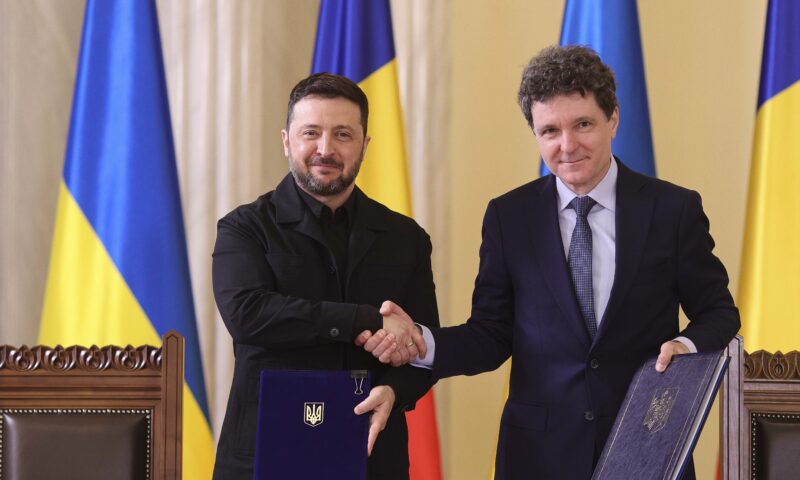 Ambasadorul Rusiei la București, după vizita lui Zelenski: România furnizează Ucrainei tehnica militară sovietică din depozite