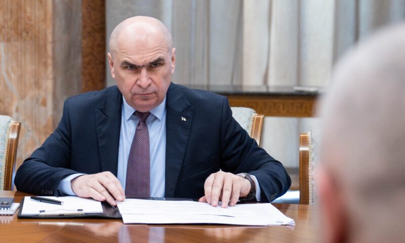 Ilie Bolojan avertizează asupra riscurilor bugetare generate de amendamentele parlamentare: Creșterea dobânzilor și inflației