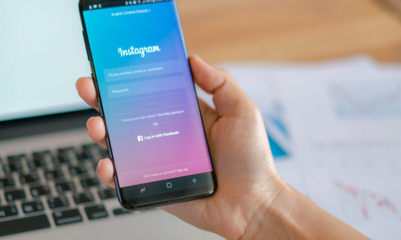 Procesul care ar putea schimba regulile social media. Tânăra care a devenit dependentă de Instagram, în conflict cu Meta