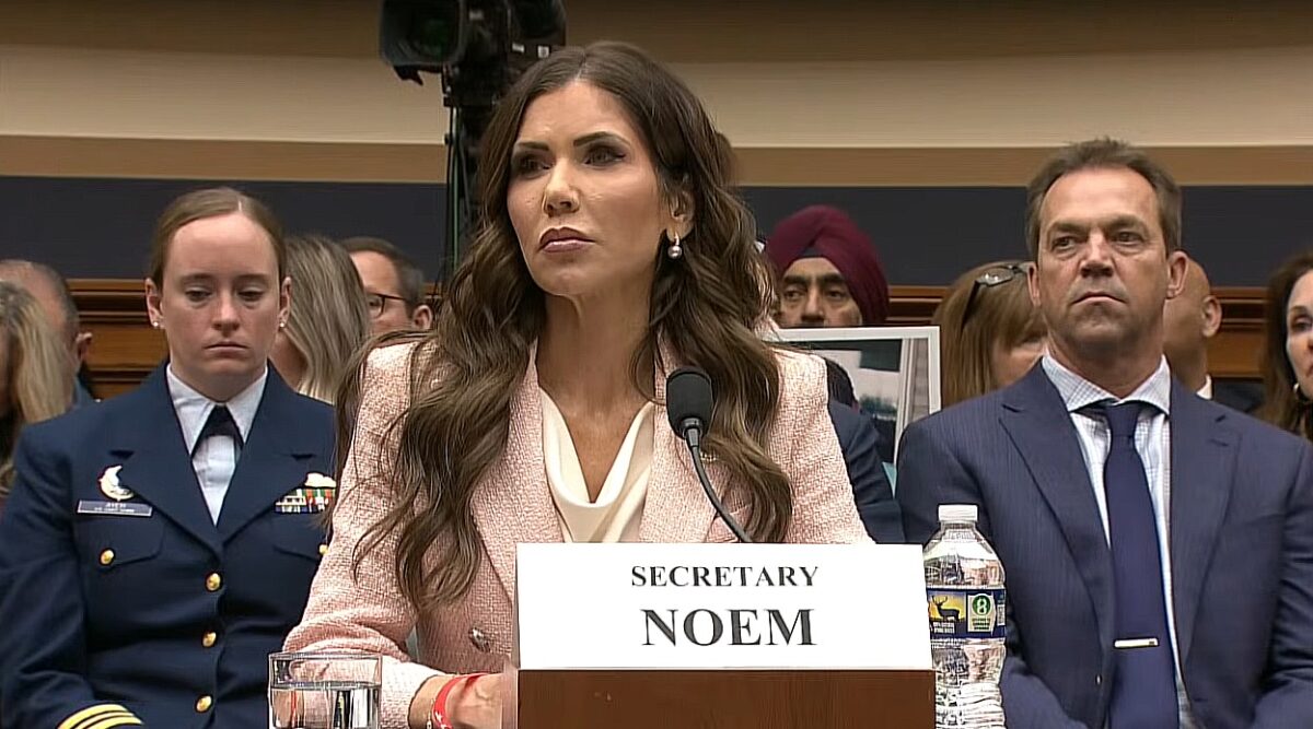 Trump o înlătură pe Kristi Noem din DHS, după audierile din Senatul american