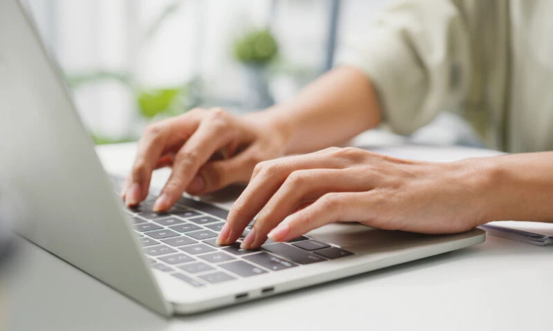 Toate greșelile care scurtează viața unui laptop. Ce să faci și ce să nu faci