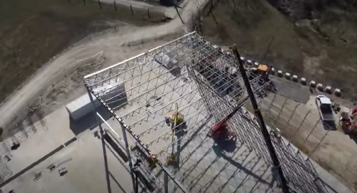 Lucrările pe Secţiunea Cornetu-Tigveni a Autostrăzii Sibiu-Piteşti au depășit pragul de 12%