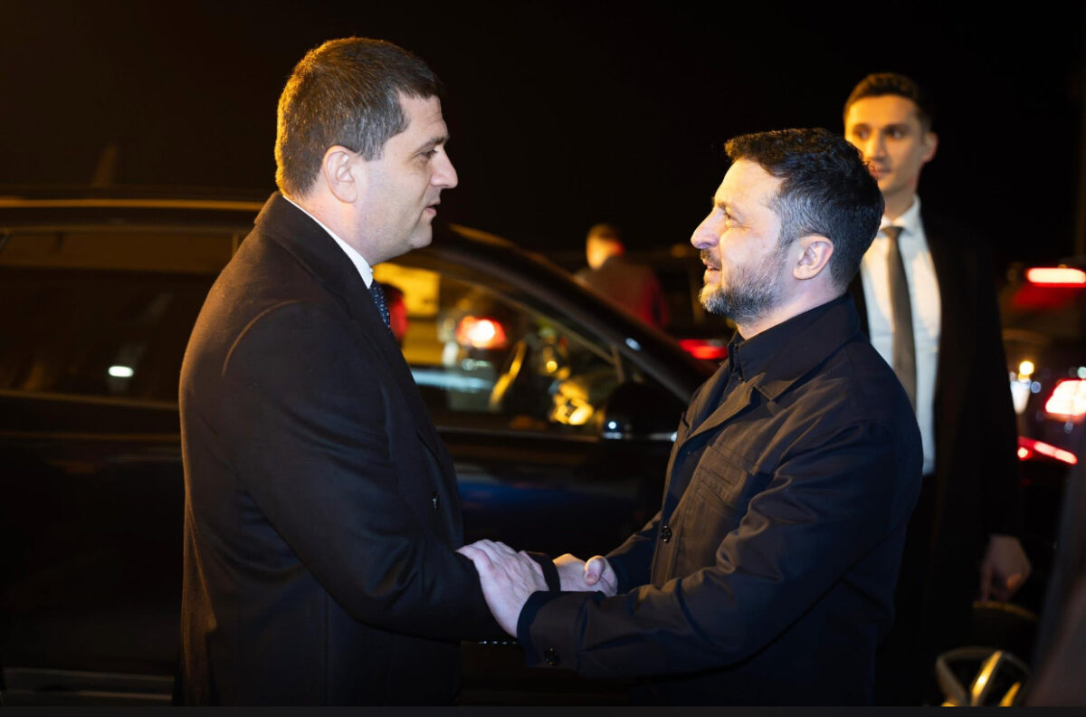 România continuă instruirea piloților ucraineni. Zelenski, vizită la Baza Aeriană de la Fetești