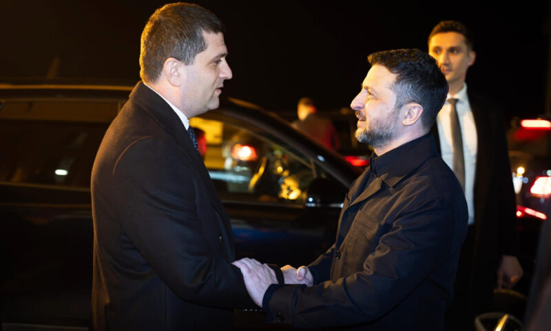 România continuă instruirea piloților ucraineni. Zelenski, vizită la Baza Aeriană de la Fetești