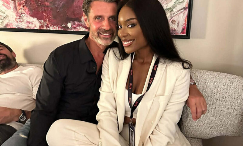 Mouratoglou și iubita sa mai tânără cu 24 de ani, pe Coasta de Azur. Cei doi au fost surprinși pe terenul de tenis