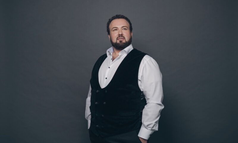 Tenorul Ștefan Pop, de la Teatro La Fenice, pe scena Operei Naționale București