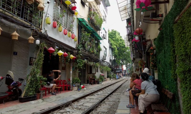 Cea mai vizitată stradă din lume, un paradis turistic plin de capcane