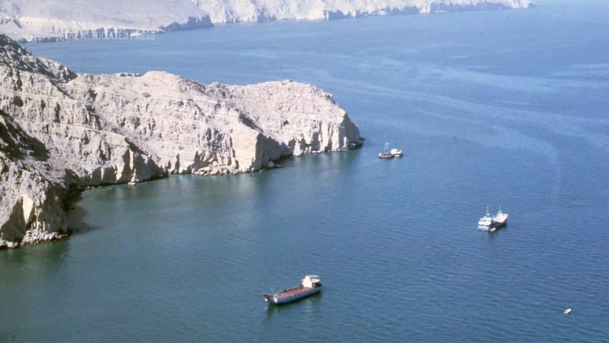 Deblocarea Strâmtorii Ormuz, decisivă pentru piețele energetice. Ce ar putea face autoritățile române