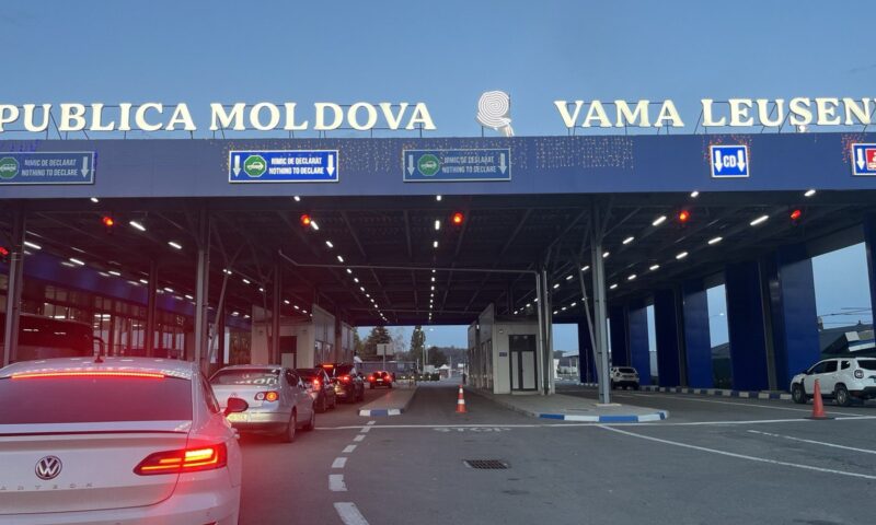 Aglomerație la frontiera cu România. Trafic intens la Leușeni–Albița după introducerea sistemului EES