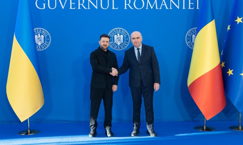 Ce au discutat Volodimir Zelenski și Ilie Bolojan departe de ochii presei. Întâlnirea dintre cei doi s-a încheiat
