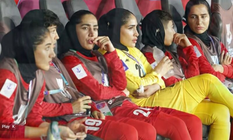 Una dintre fotbalistele echipei naționale a Iranului a renunțat la viza umanitară și pleacă din Australia: Respectăm decizia