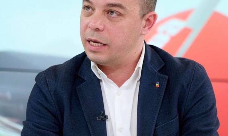 Marius Avram, verdict despre faza din CFR Cluj – Dinamo care l-a făcut pe Zeljko Kopic să intre pe teren. De ce spune fostul arbitru că Muhar nu trebuia avertizat