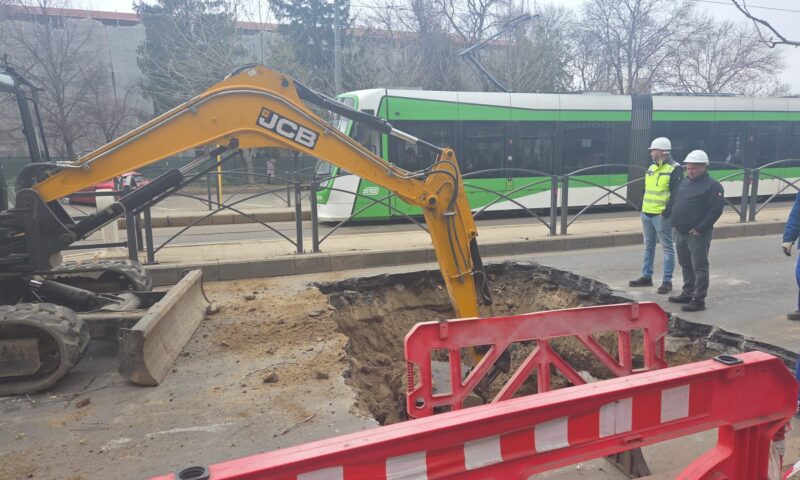 Surparea de pe Șoseaua Mihai Bravu. Restricțiile de circulație se mențin până luni