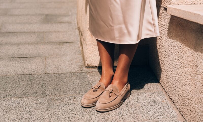 Mocasini din piele sau piele întoarsă: ce material să alegi?