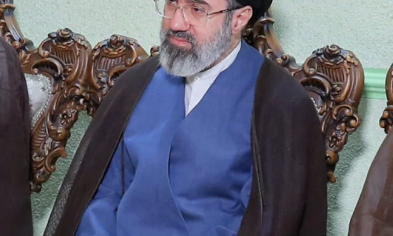 Iranul are un nou Lider Suprem! Mojtaba Khamenei, fiul extremist al fostului ayatollah, preia puterea. Biografia controversată