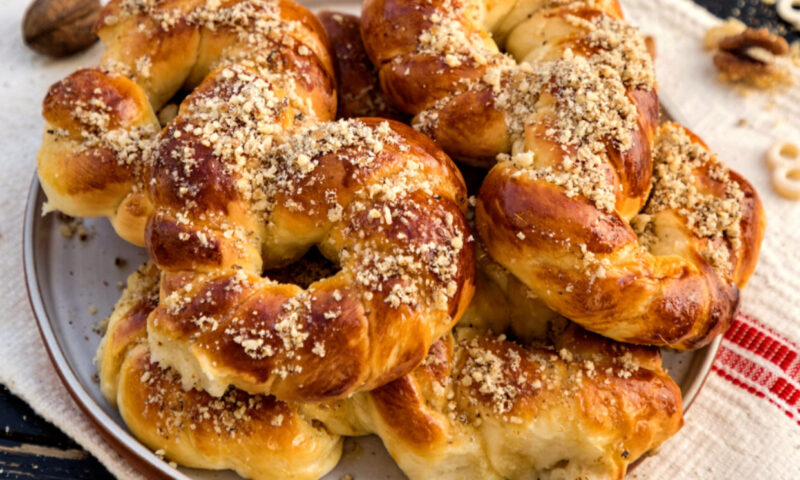 Cât plătesc bucureștenii pentru trei mucenici ca la carte. Cofetăriile, într-o cursă continuă până pe 9 martie