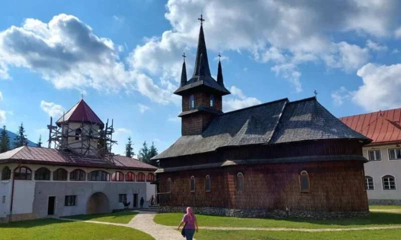 „Curajul de a fi vulnerabil”. Eveniment dedicat siguranței emoționale, la Schitul „Sfântul Ioan Evanghelistul” din Găbud