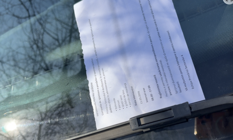 Mașinile parcate pe bulevardele Sectorului 4,  ridicate temporar pentru ca rigolele să fie desfundate și curățate corespunzător