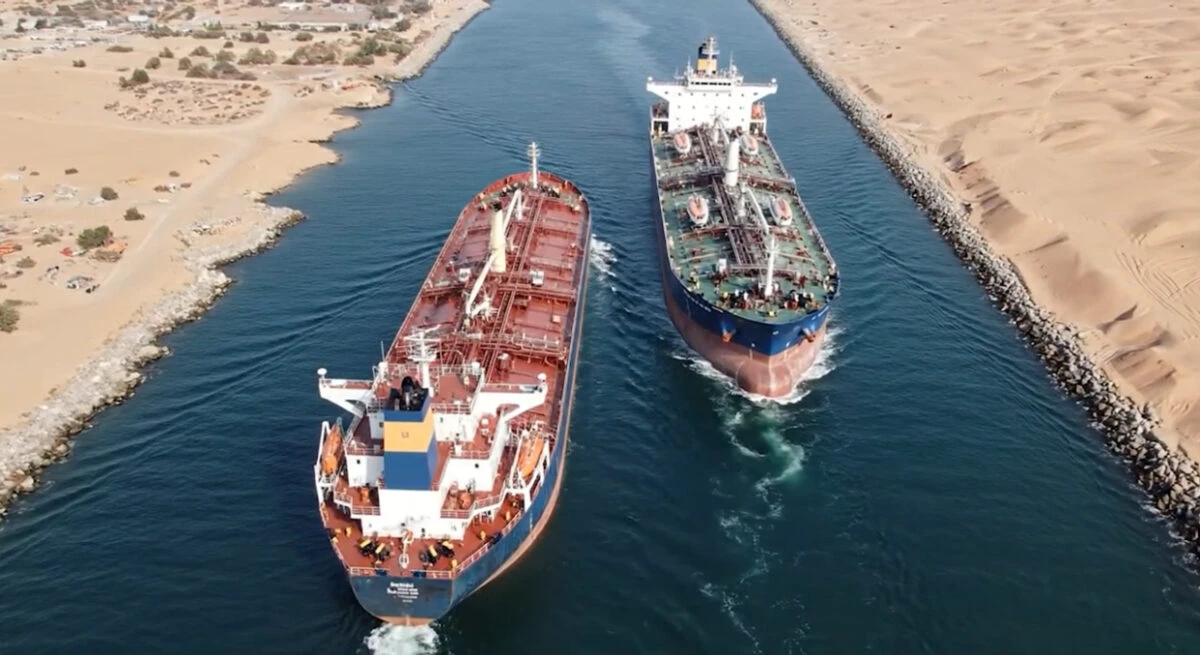 Blocarea Strâmtorii Ormuz, impact asupra economiei globale. Stocurile de petrol, insuficiente pentru a acoperi un blocaj total